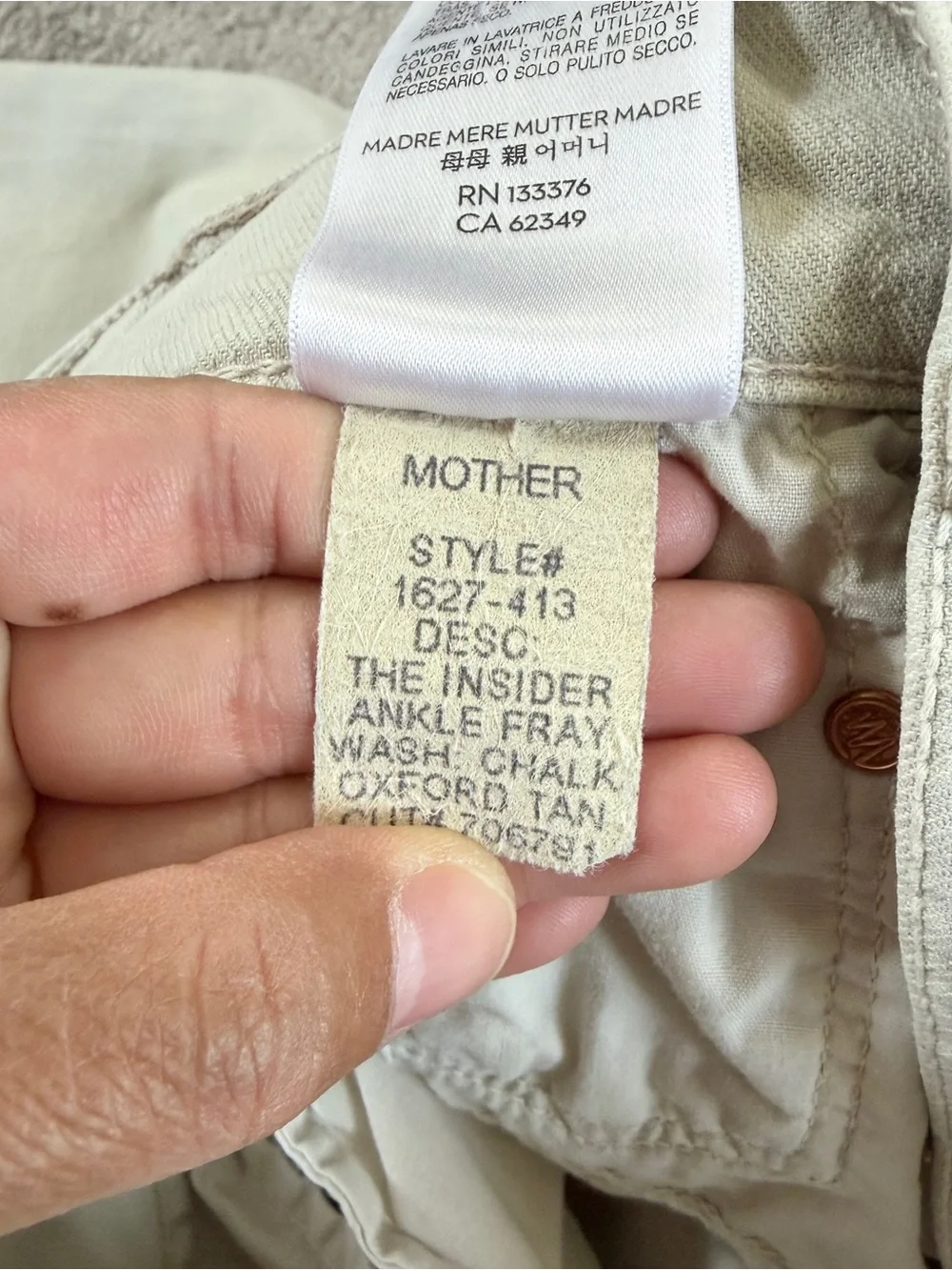 Mother Women’s The Insider Ankle Fray Pants in Chalk It Up Oxford Tan 27